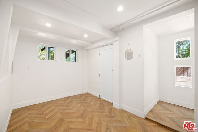 10423 Scenario Lane, Los Angeles, CA 90077