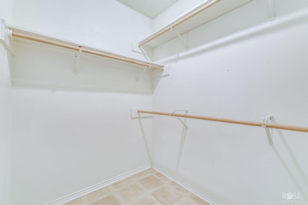 Image 24 of property listing at 2104 W Avenue J, San Angelo, TX 76901