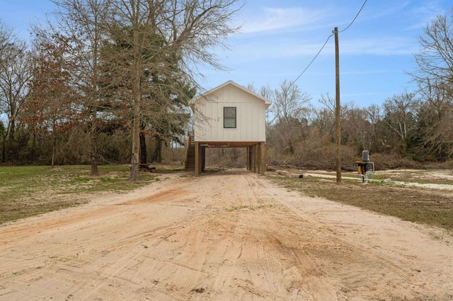 161 Ryner Rd., Hattiesburg, MS 39402