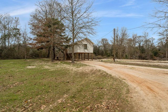 161 Ryner Rd., Hattiesburg, MS 39402