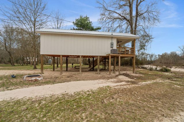 161 Ryner Rd., Hattiesburg, MS 39402