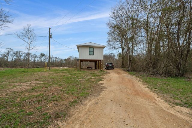 161 Ryner Rd., Hattiesburg, MS 39402