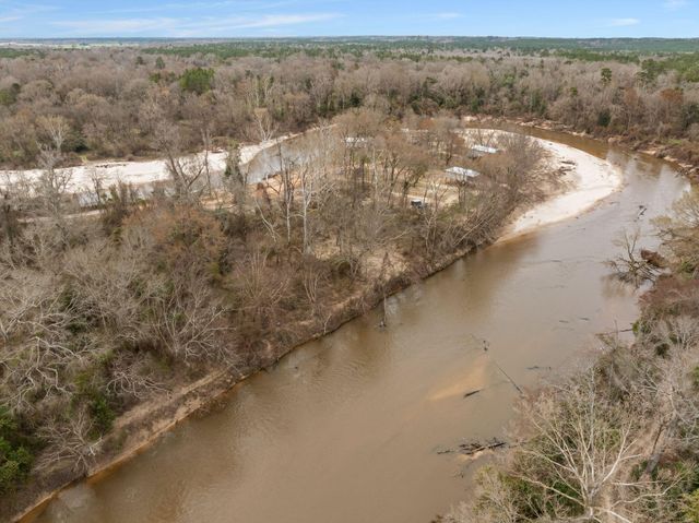 161 Ryner Rd., Hattiesburg, MS 39402