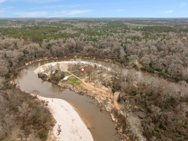 161 Ryner Rd., Hattiesburg, MS 39402