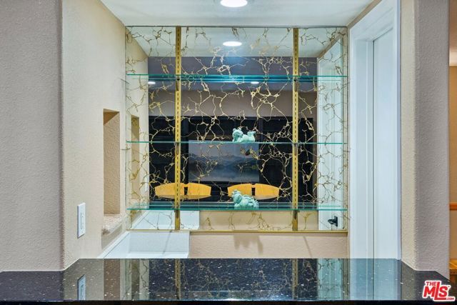 5845 Doverwood Drive 106, Culver City, CA 90230