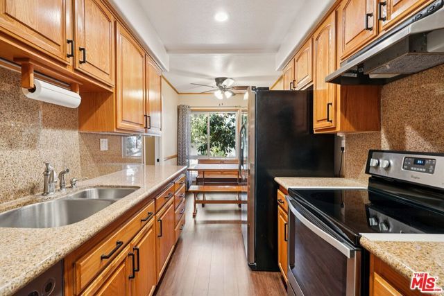 5845 Doverwood Drive 106, Culver City, CA 90230