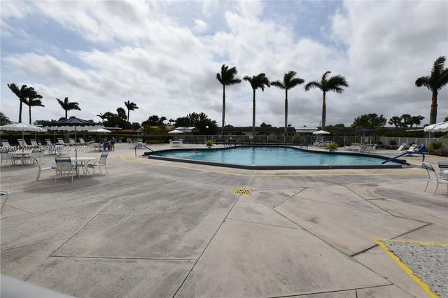 2515 W Emory Drive A, West Palm Beach, FL 33415