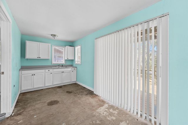 768 County Road 2870, Cleveland, TX 77327