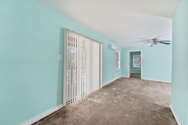 768 County Road 2870, Cleveland, TX 77327