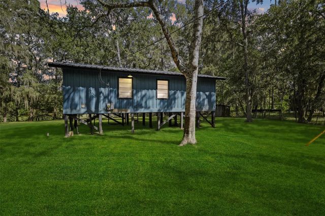 768 County Road 2870, Cleveland, TX 77327