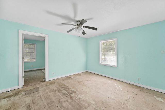 768 County Road 2870, Cleveland, TX 77327