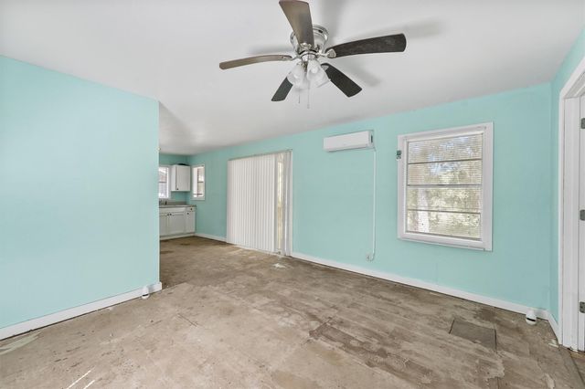 768 County Road 2870, Cleveland, TX 77327