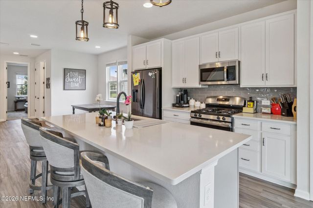 1977 AMBERLY Drive, Middleburg, FL 32068