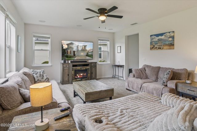 1977 AMBERLY Drive, Middleburg, FL 32068