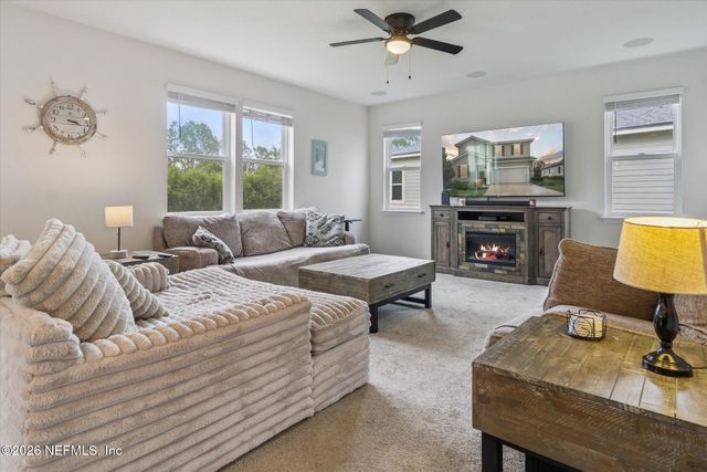 1977 AMBERLY Drive, Middleburg, FL 32068