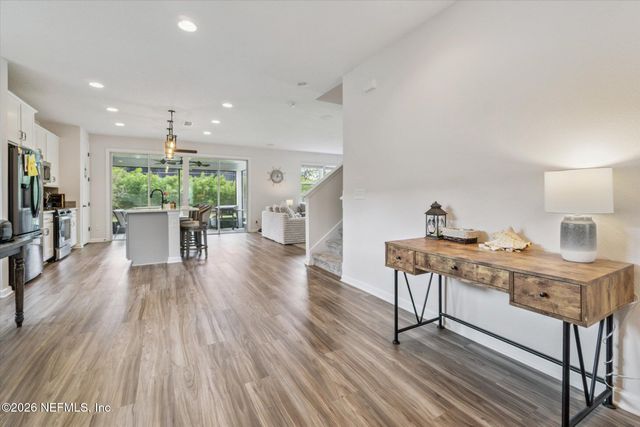 1977 AMBERLY Drive, Middleburg, FL 32068