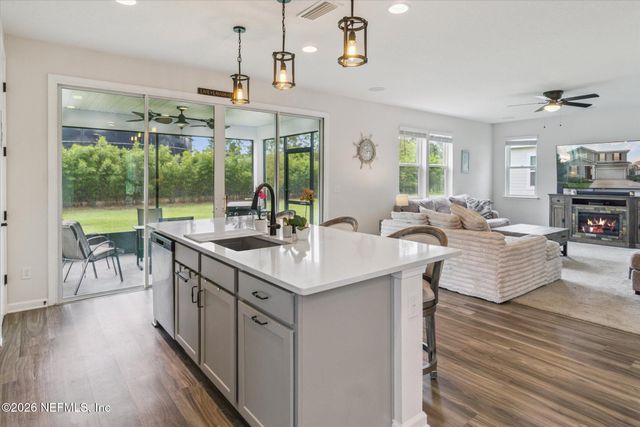 1977 AMBERLY Drive, Middleburg, FL 32068