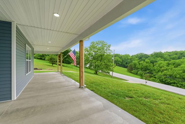 203 Mallard Point Drive, Georgetown, KY 40324