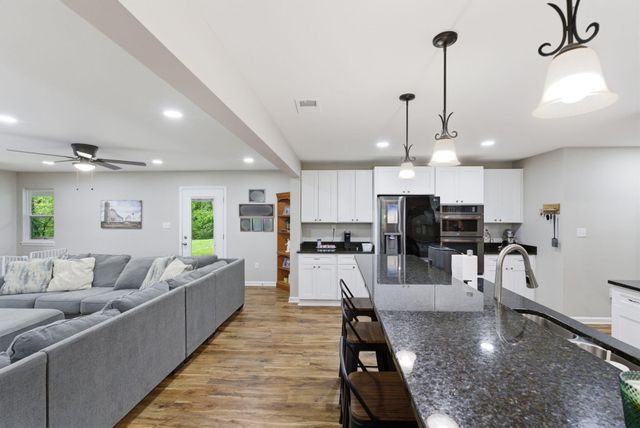 203 Mallard Point Drive, Georgetown, KY 40324