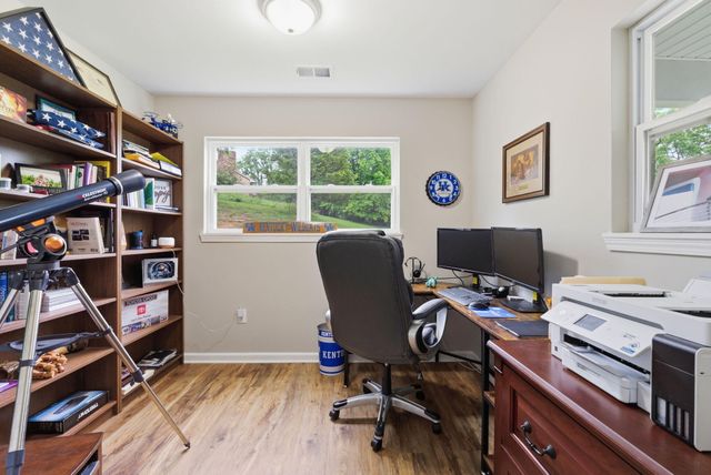203 Mallard Point Drive, Georgetown, KY 40324