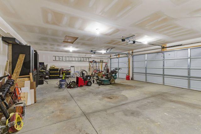 203 Mallard Point Drive, Georgetown, KY 40324
