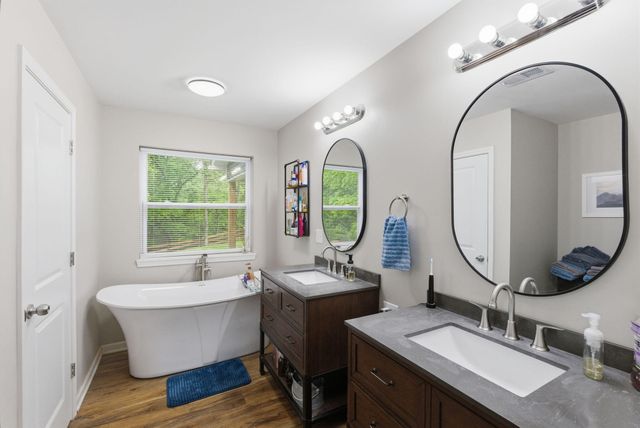 203 Mallard Point Drive, Georgetown, KY 40324