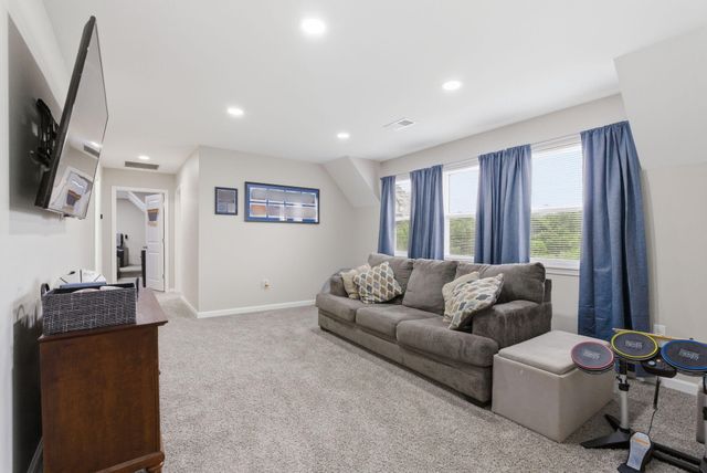 203 Mallard Point Drive, Georgetown, KY 40324