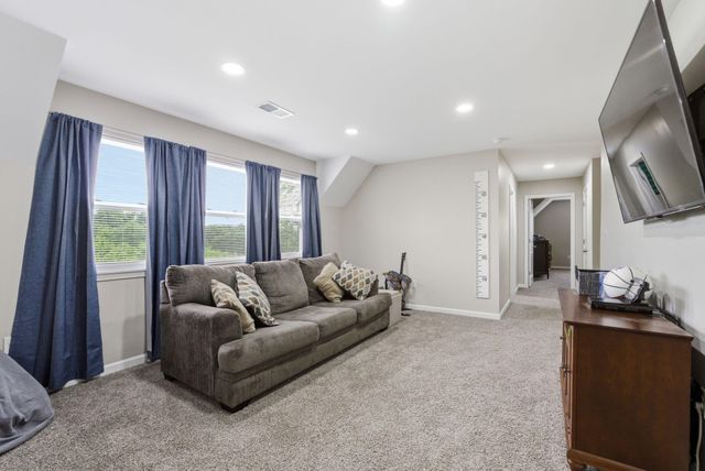 203 Mallard Point Drive, Georgetown, KY 40324
