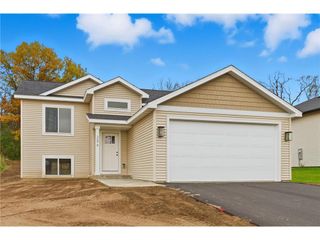 256 Dakota Avenue, Roberts, WI 54023