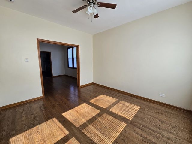 10653 S Mackinaw Avenue, Chicago, IL 60617