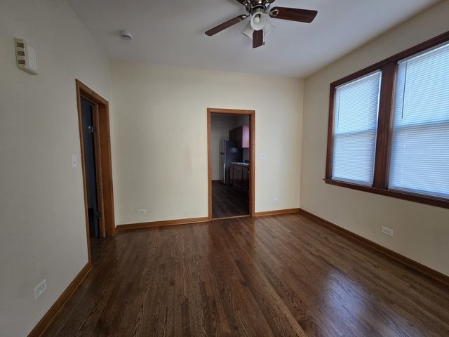 10653 S Mackinaw Avenue, Chicago, IL 60617