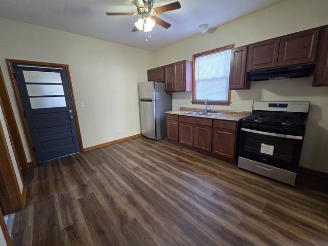 10653 S Mackinaw Avenue, Chicago, IL 60617