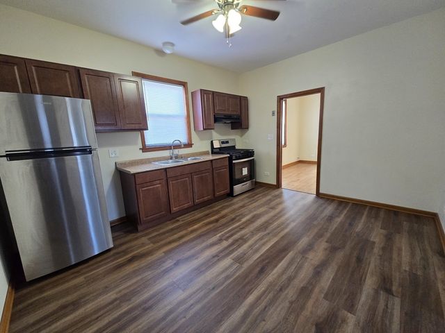 10653 S Mackinaw Avenue, Chicago, IL 60617