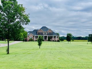 2304 Whitus Rd, Murfreesboro, TN 37128