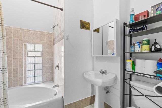 2243 S Woodward STREET, Milwaukee, WI 53207