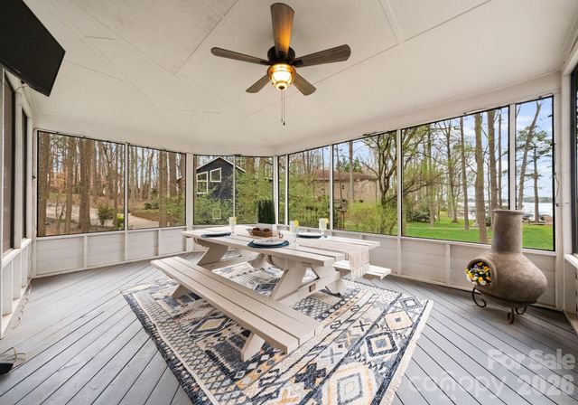 16208 Weatherly Way, Huntersville, NC 28078