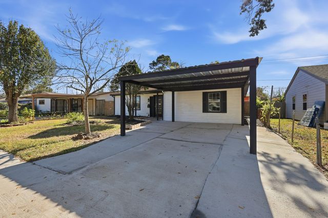 2716 Windsor Lane, Pasadena, TX 77506