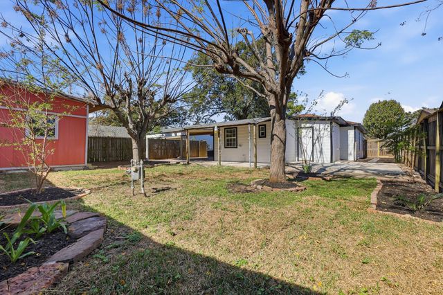2716 Windsor Lane, Pasadena, TX 77506