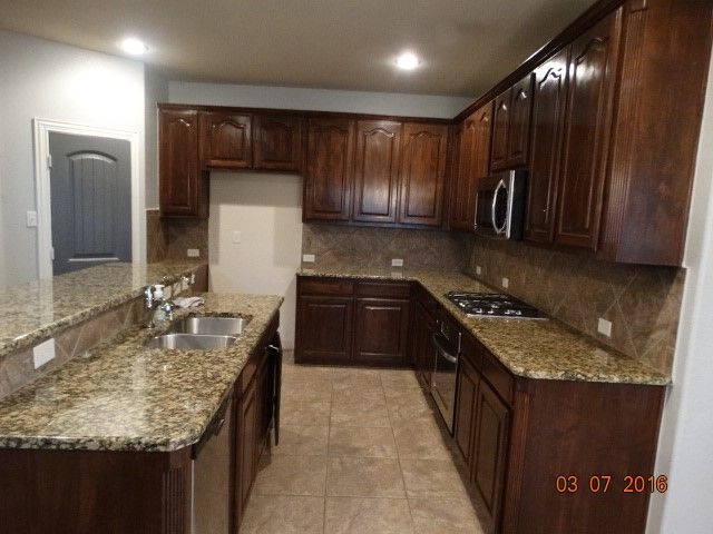 924 Eagle Creek Trail, Mckinney, TX 75072