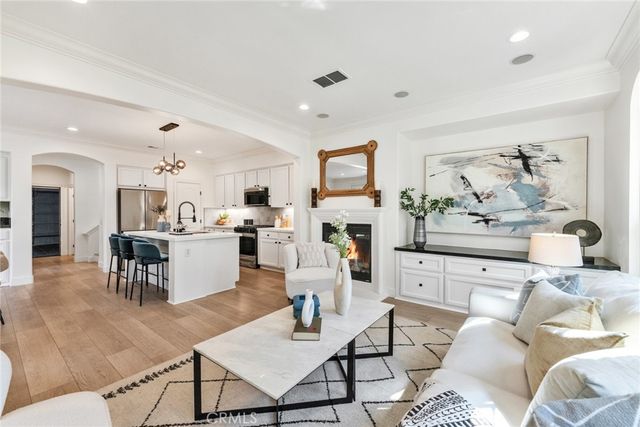 100 Alhambra, Irvine, CA 92620
