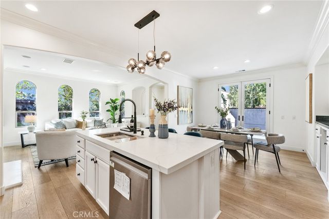 100 Alhambra, Irvine, CA 92620