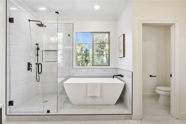 100 Alhambra, Irvine, CA 92620