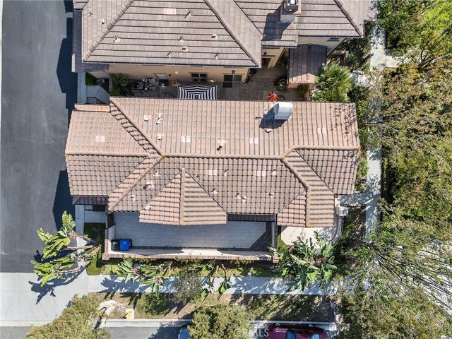 100 Alhambra, Irvine, CA 92620