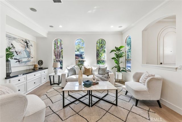 100 Alhambra, Irvine, CA 92620
