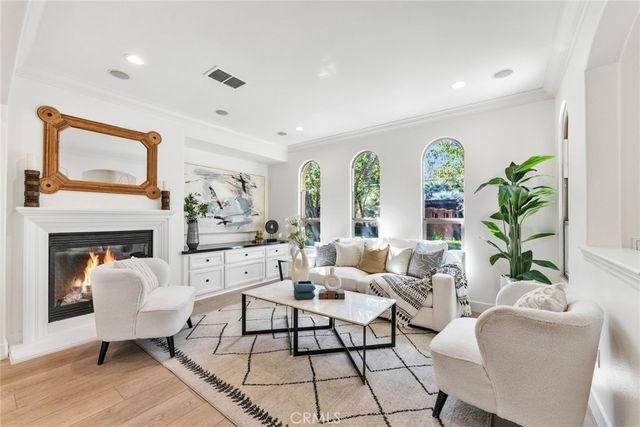 100 Alhambra, Irvine, CA 92620