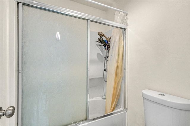 7300 Lennox J5, Van Nuys, CA 91405