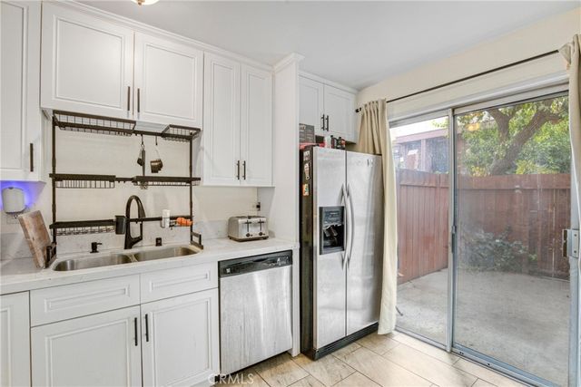 7300 Lennox J5, Van Nuys, CA 91405