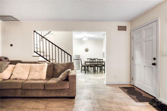 7300 Lennox J5, Van Nuys, CA 91405