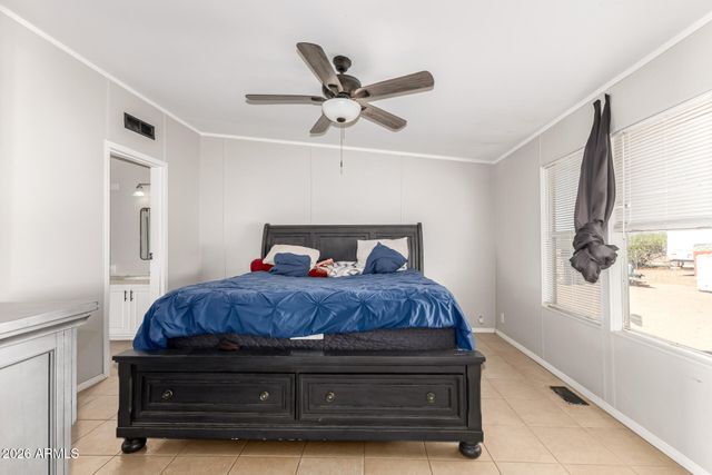 32890 N KAREN Lane, San Tan Valley, AZ 85143