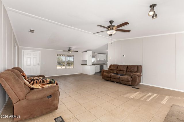 32890 N KAREN Lane, San Tan Valley, AZ 85143